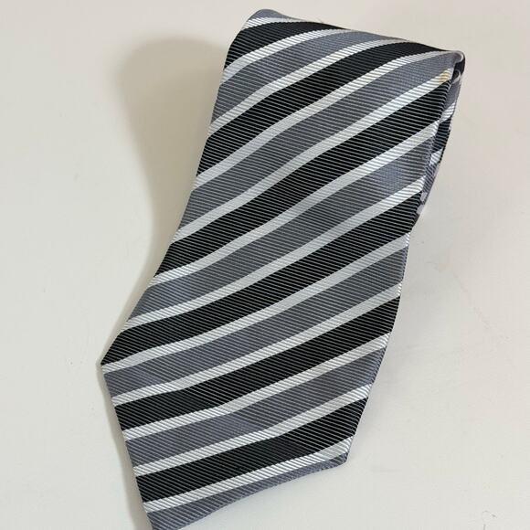 Gianfranco Valentino Necktie Tie 55" Long Gray Striped Silk Formal Preppy Italy - Picture 2 of 8
